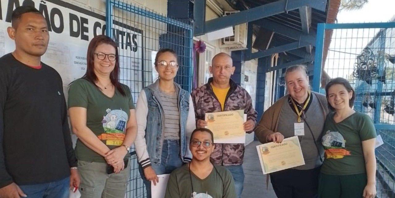 Graduandos da Metropolitana vivenciam práticas pedagógicas em Feira de Ciências