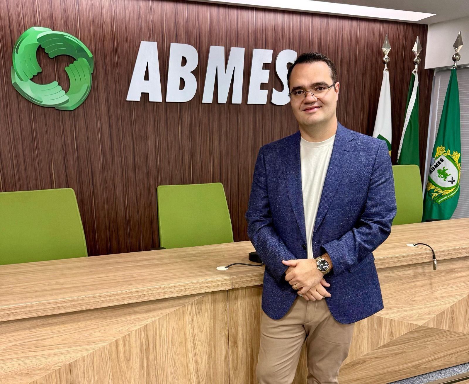 CEO da Metropolitana participa de posse na ABMES
