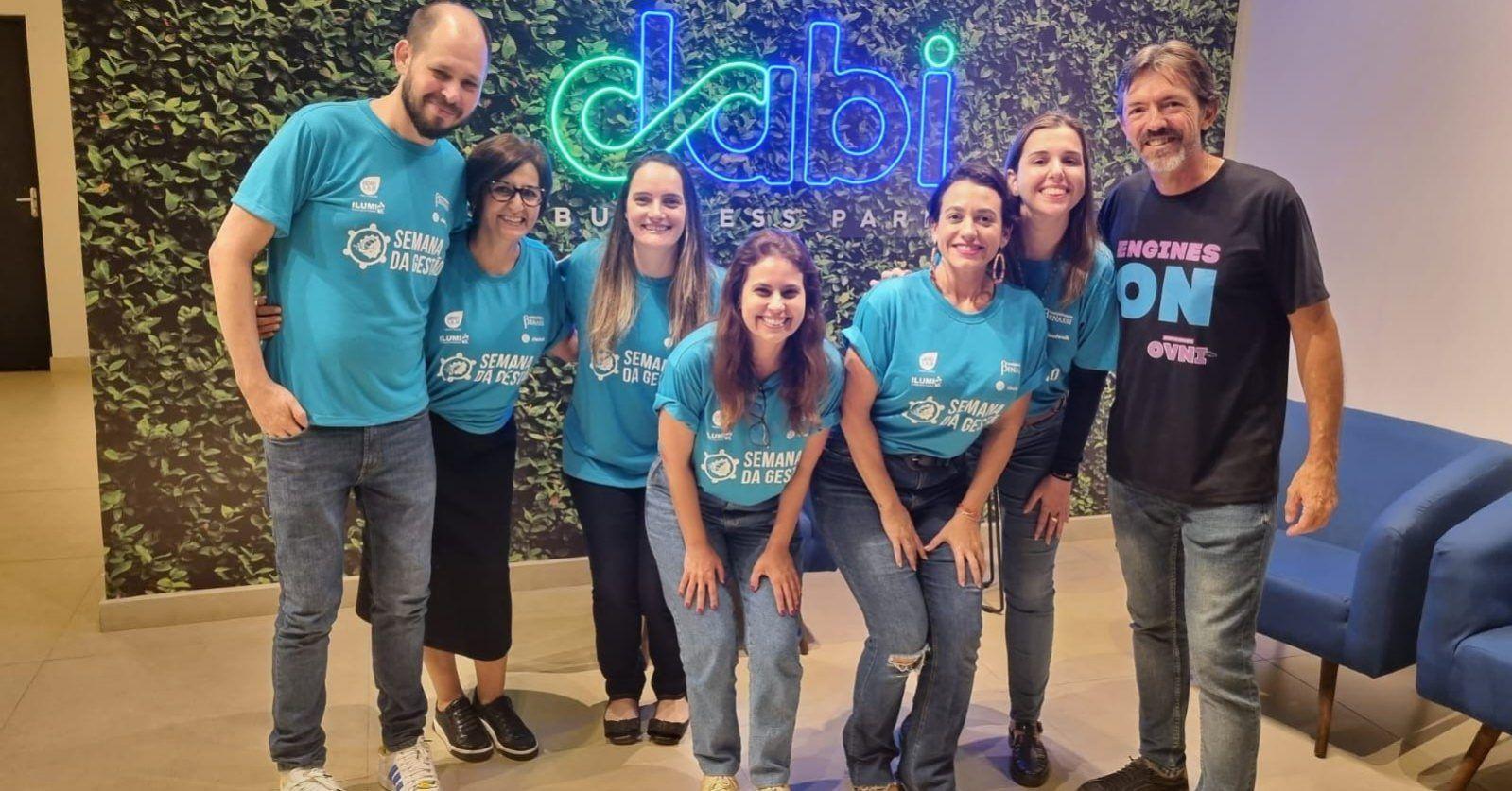 ALUNOS DA FACULDADE METROPOLITANA VISITAM A EMPRESA DABI BUSINESS PARK