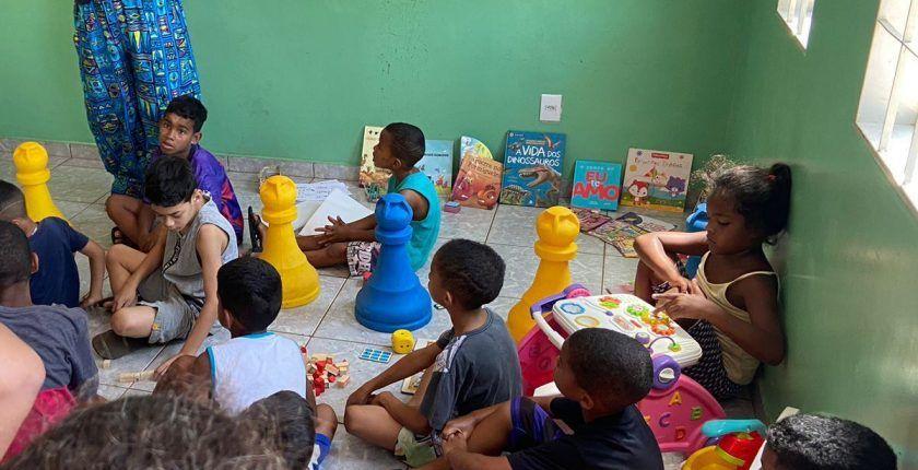 FACULDADE METROPOLITANA REALIZA AÇÃO NO DIA DAS CRIANÇAS