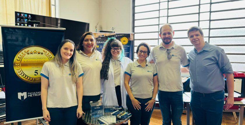 Faculdade metropolitana visita etec de Ribeirão Preto