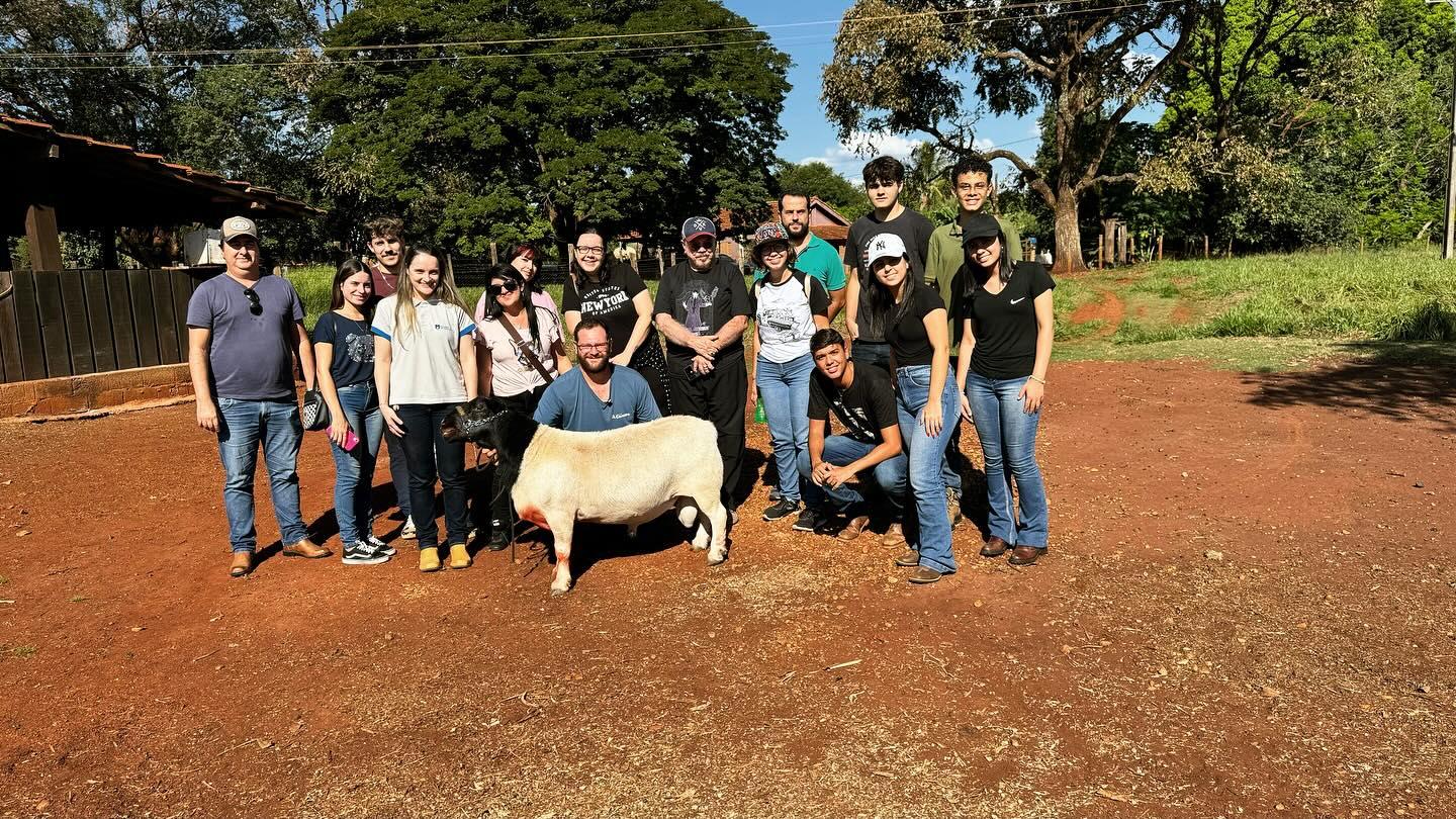 Alunos da FAMEESP realizam visita técnica à Fazenda Serrana