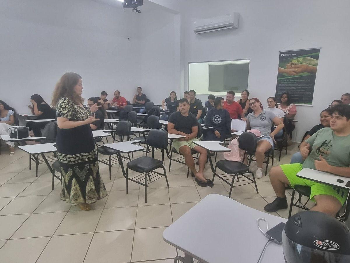 Estudo de Caso: Amazon e a Análise PEST