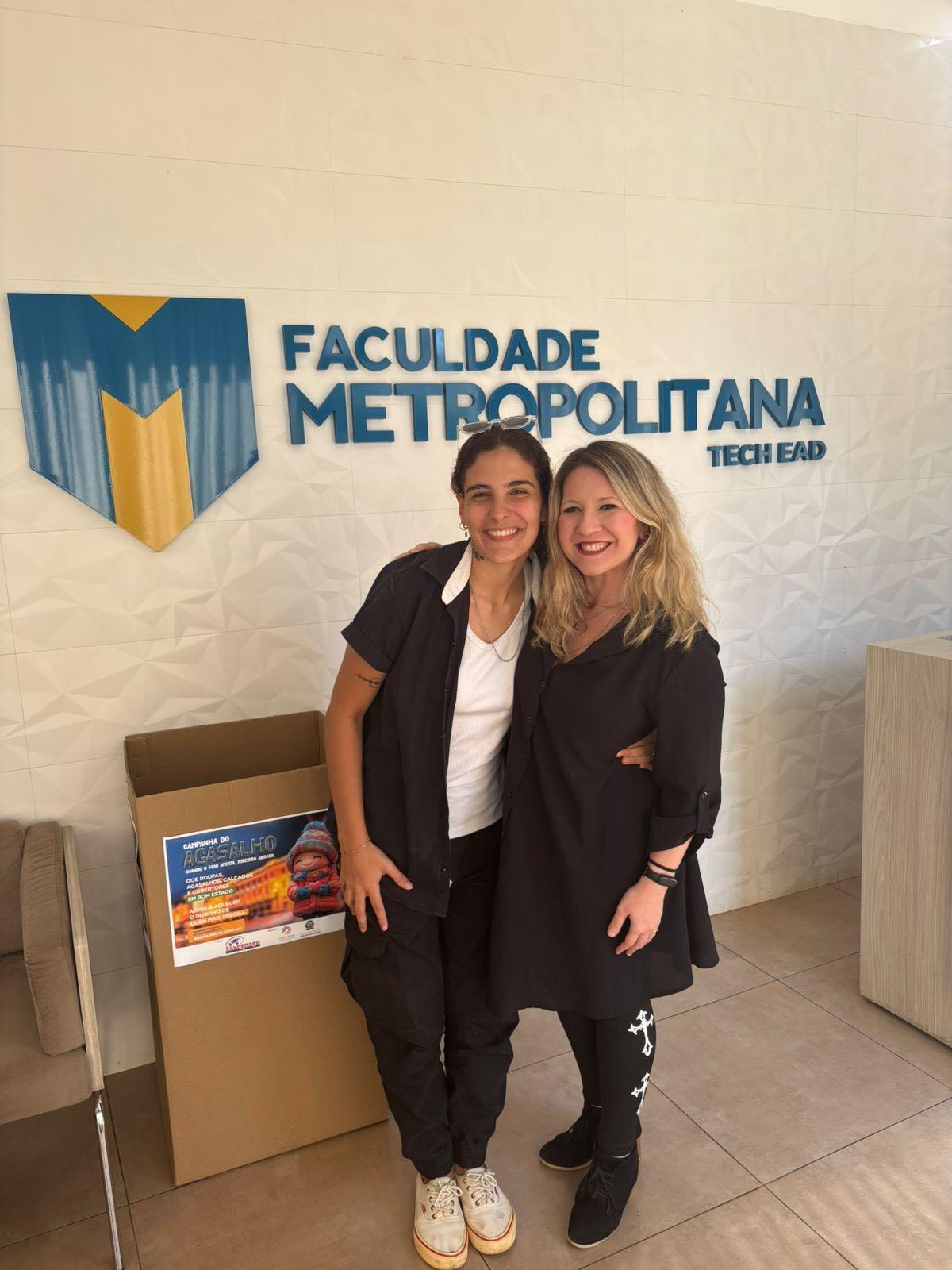 Visita especial: aluna de Jornalismo conhece a sede da Faculdade Metropolitana