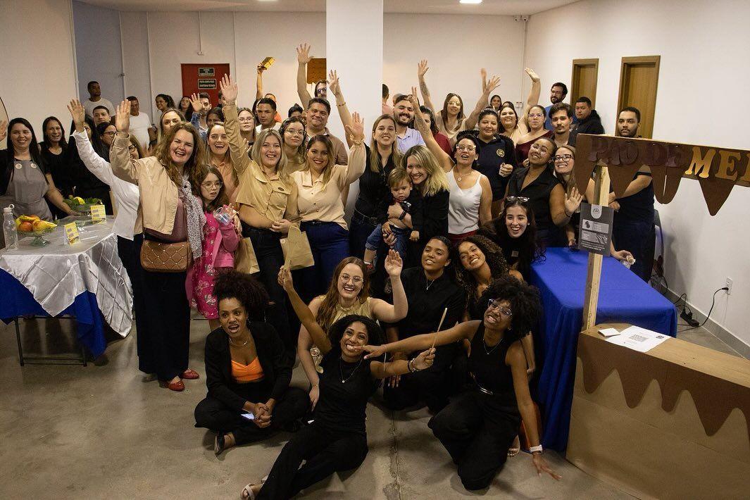 Alunos de Administração Presencial brilham na Feira Mercadológica 2025