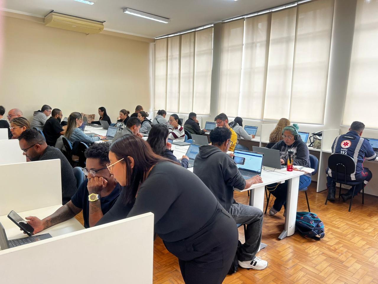 Alunos participam de atividades práticas no sábado, dia 1