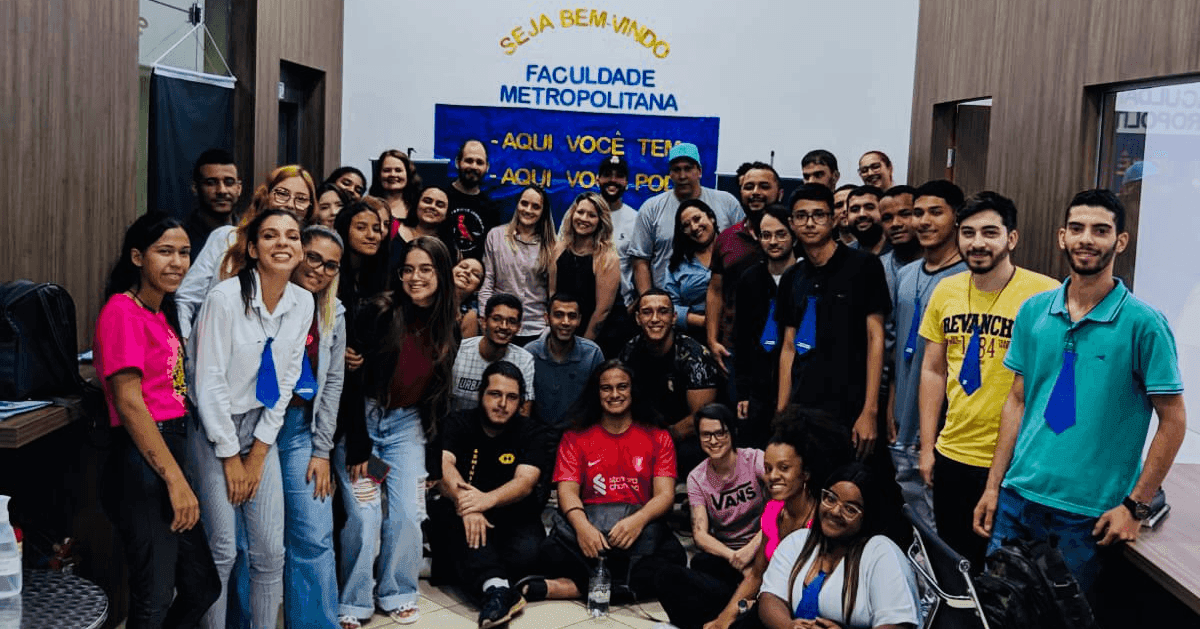 Alunos da graduação presencial em Administração se reuniram para uma confraternização