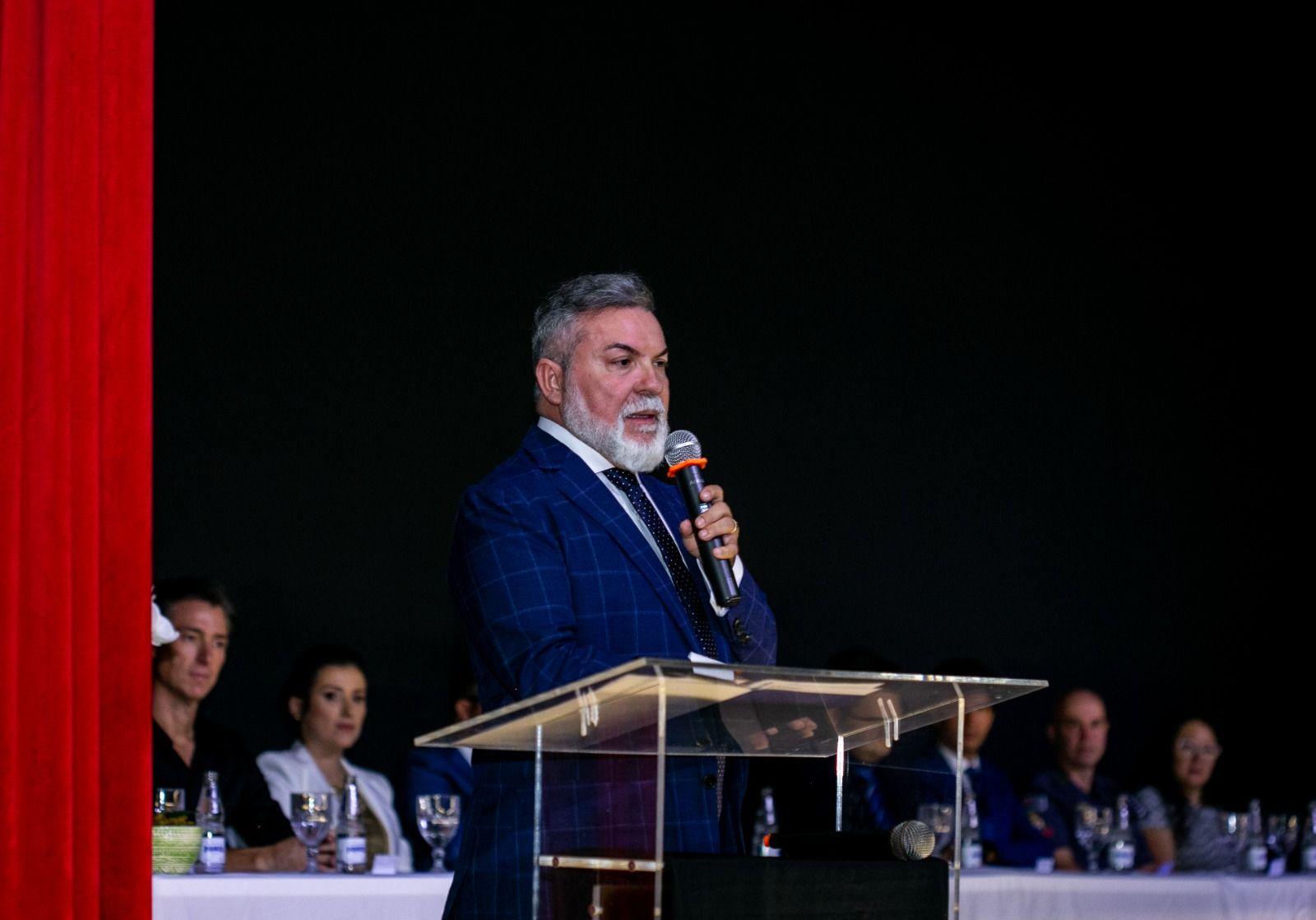 Fundador da Faculdade Metropolitana recebe título de cidadão Ribeirão-Pretano