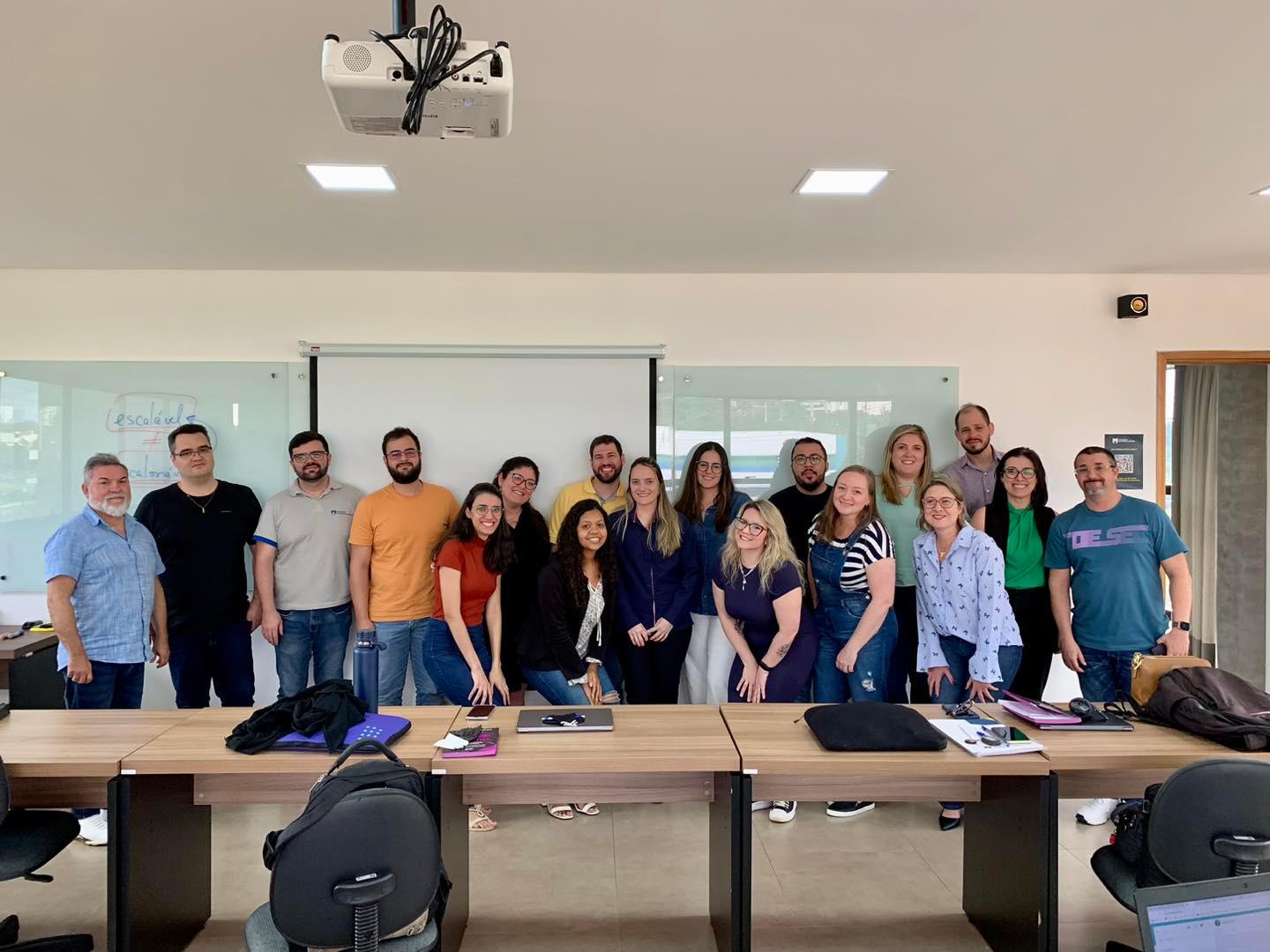 Reunião do Comitê de Especialistas da Faculdade Metropolitana